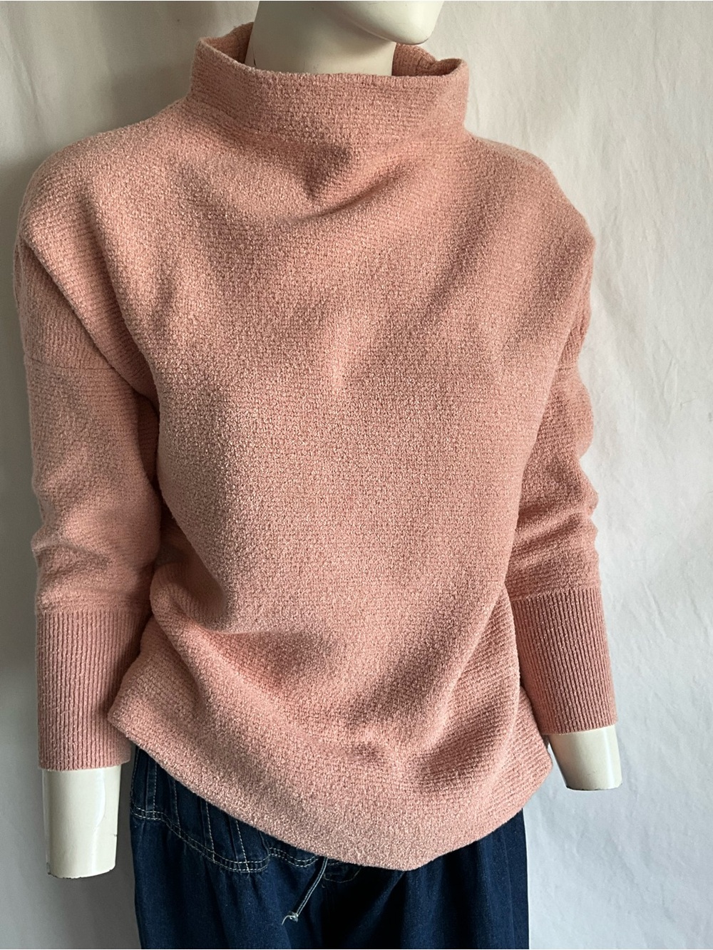Black Tape Dusty Rose Textured Mock Neck Oversized Sweater L